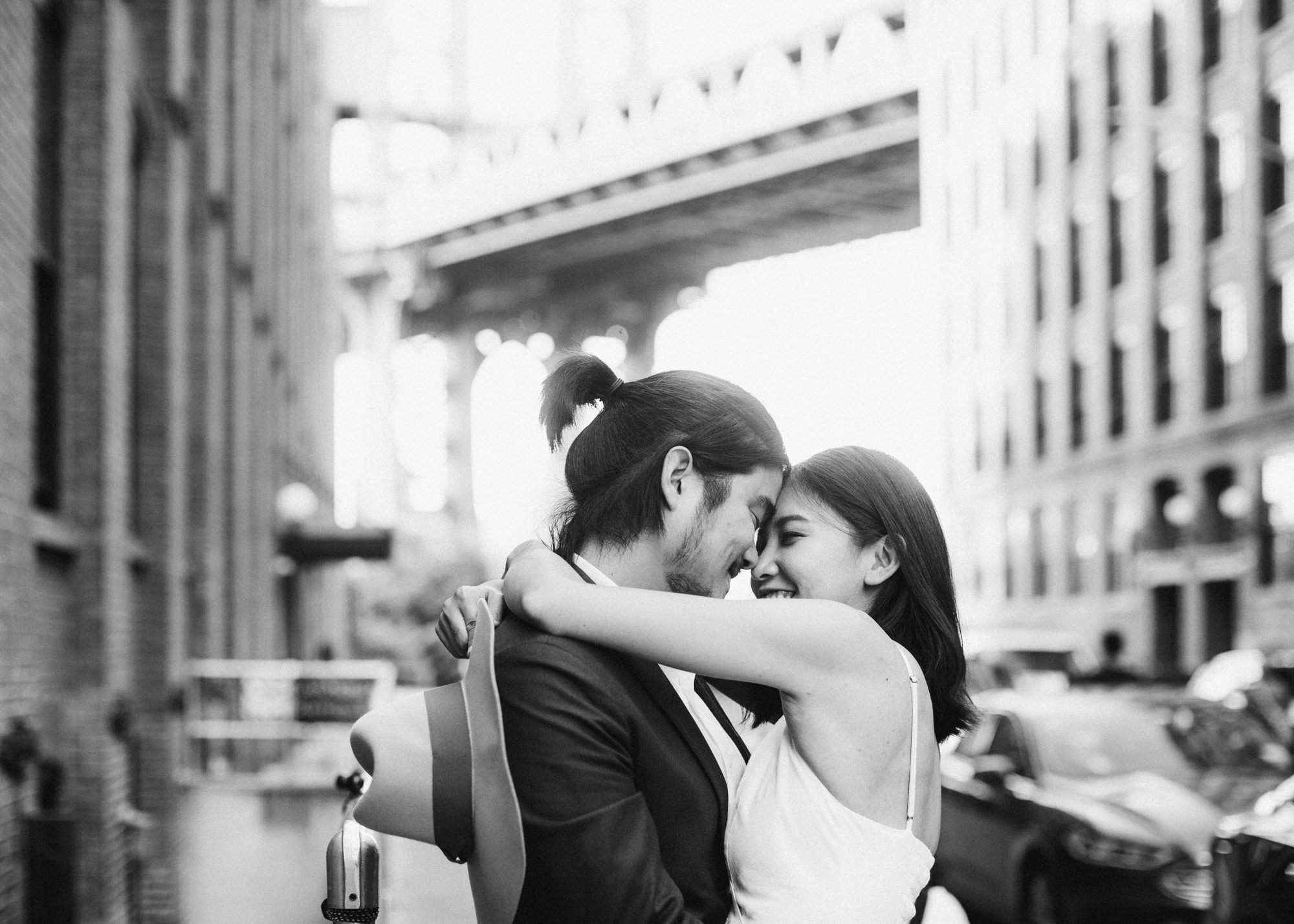 Couple cuddling in Brooklyn